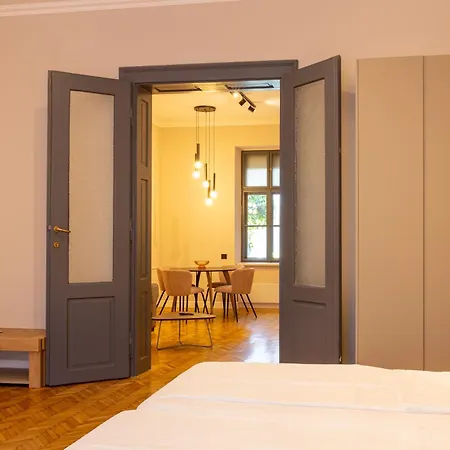 Lejlighedshotel Bloom Downtown Cluj-Napoca